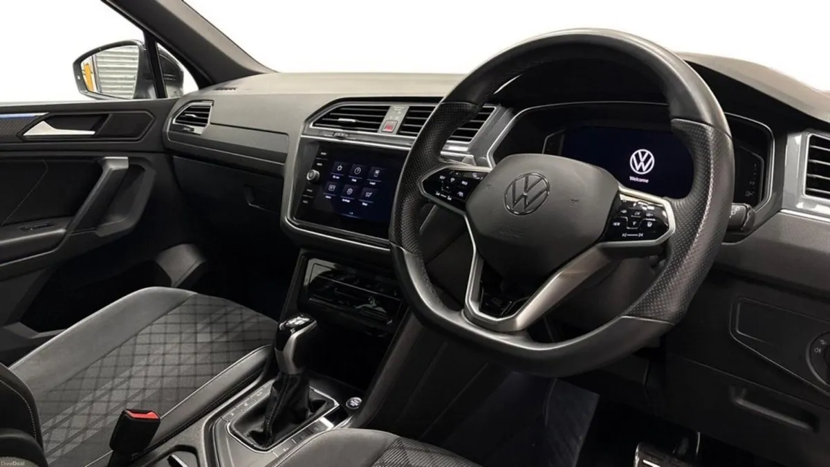 2.0 TDI R-Line Edition SUV 5dr Diesel DSG Euro 6 ( - Image 4