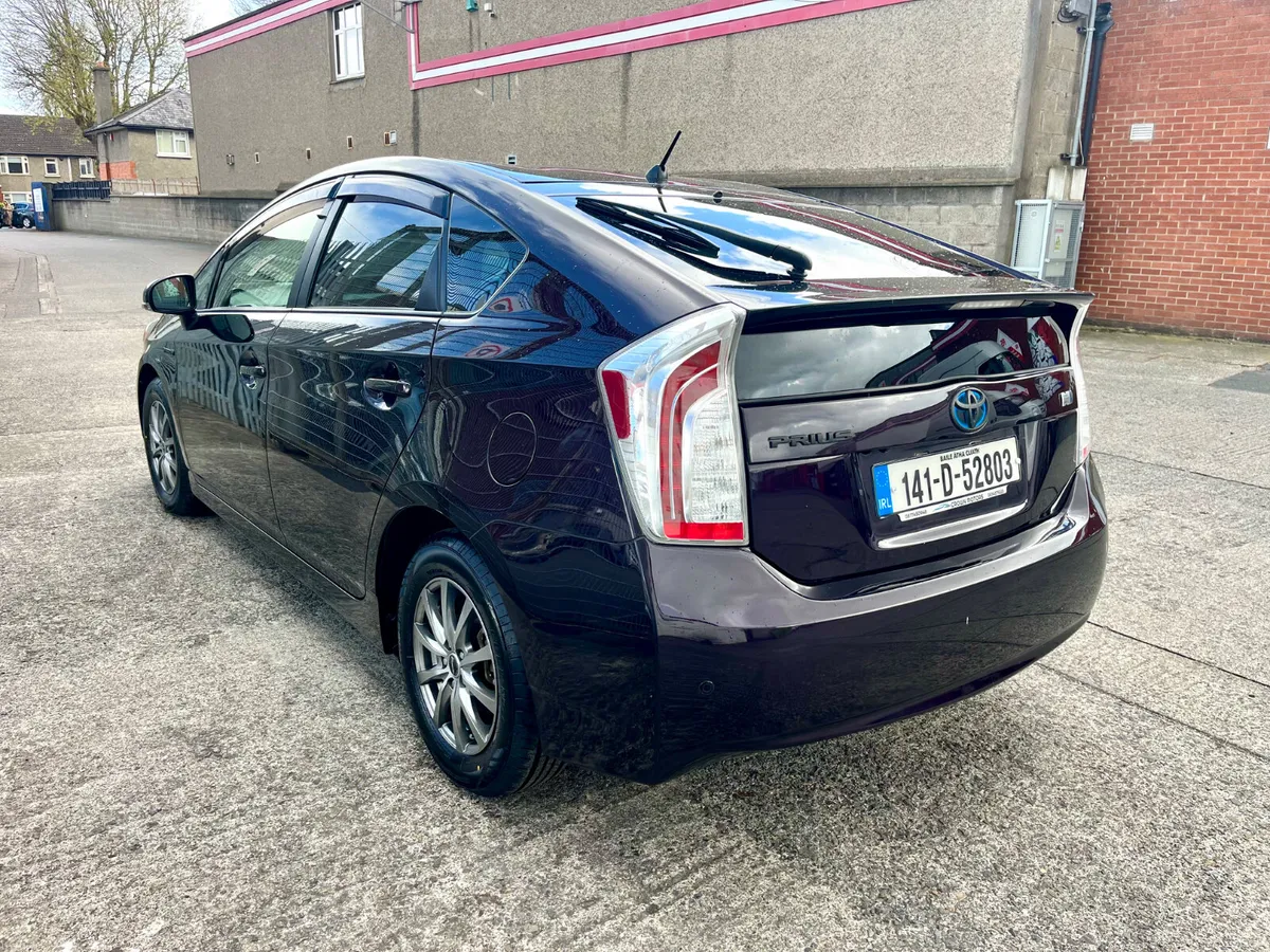 Toyota Prius 2014 leather spec - Image 3