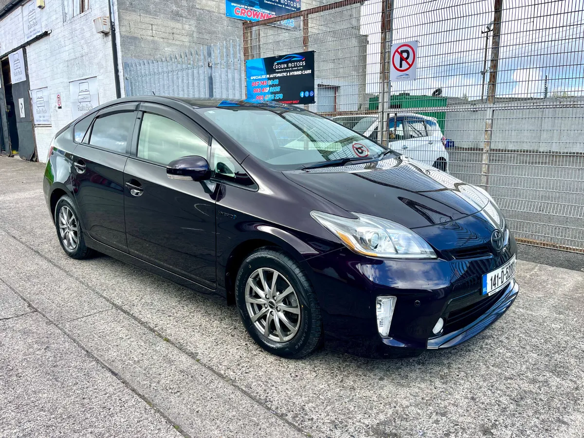 Toyota Prius 2014 leather spec - Image 4