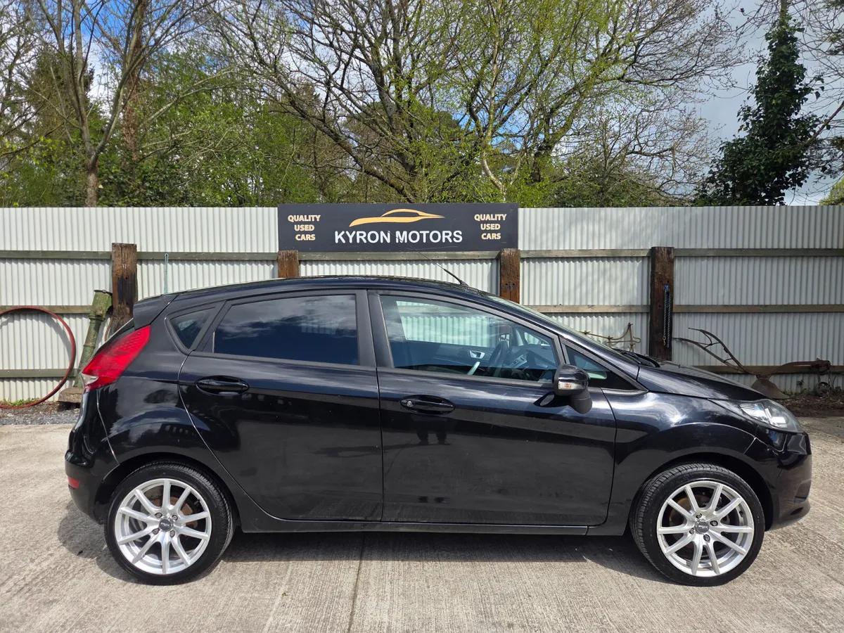 2012 Ford Fiesta 1.4 TDCi Diesel 5DR - Image 3