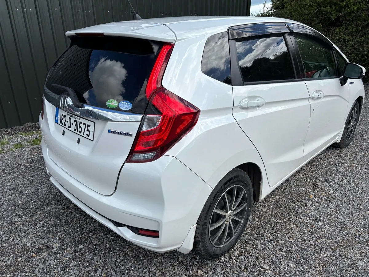 Honda Fit 2018 Hybrid Automatic - Image 4