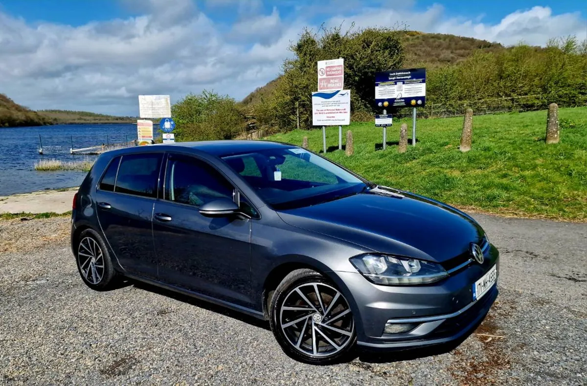 2017 VOLKSWAGEN GOLF HIGHLINE 2.0 TDI - Image 1