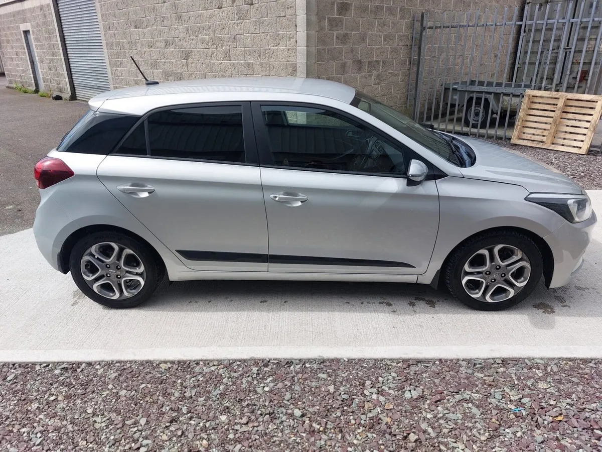 Hyundai i20 1.2 Petrol - Image 2
