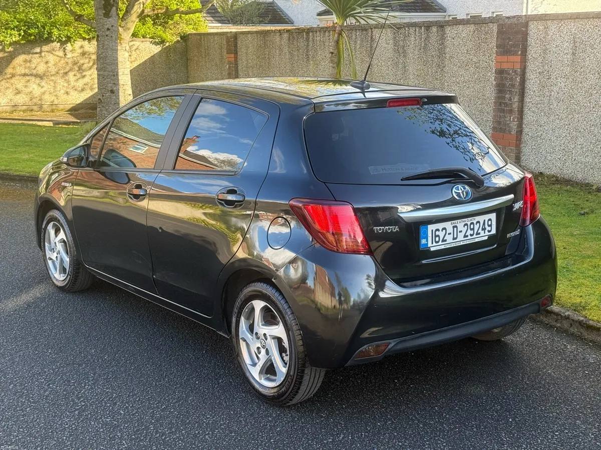 162 Toyota Yaris Hybrid 124kms NEW NCT 04/28 - Image 3