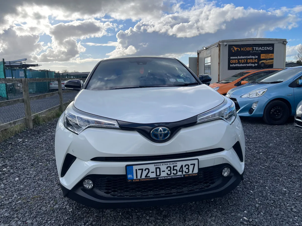 Toyota C-HR 2017 Excellent condition - Image 4