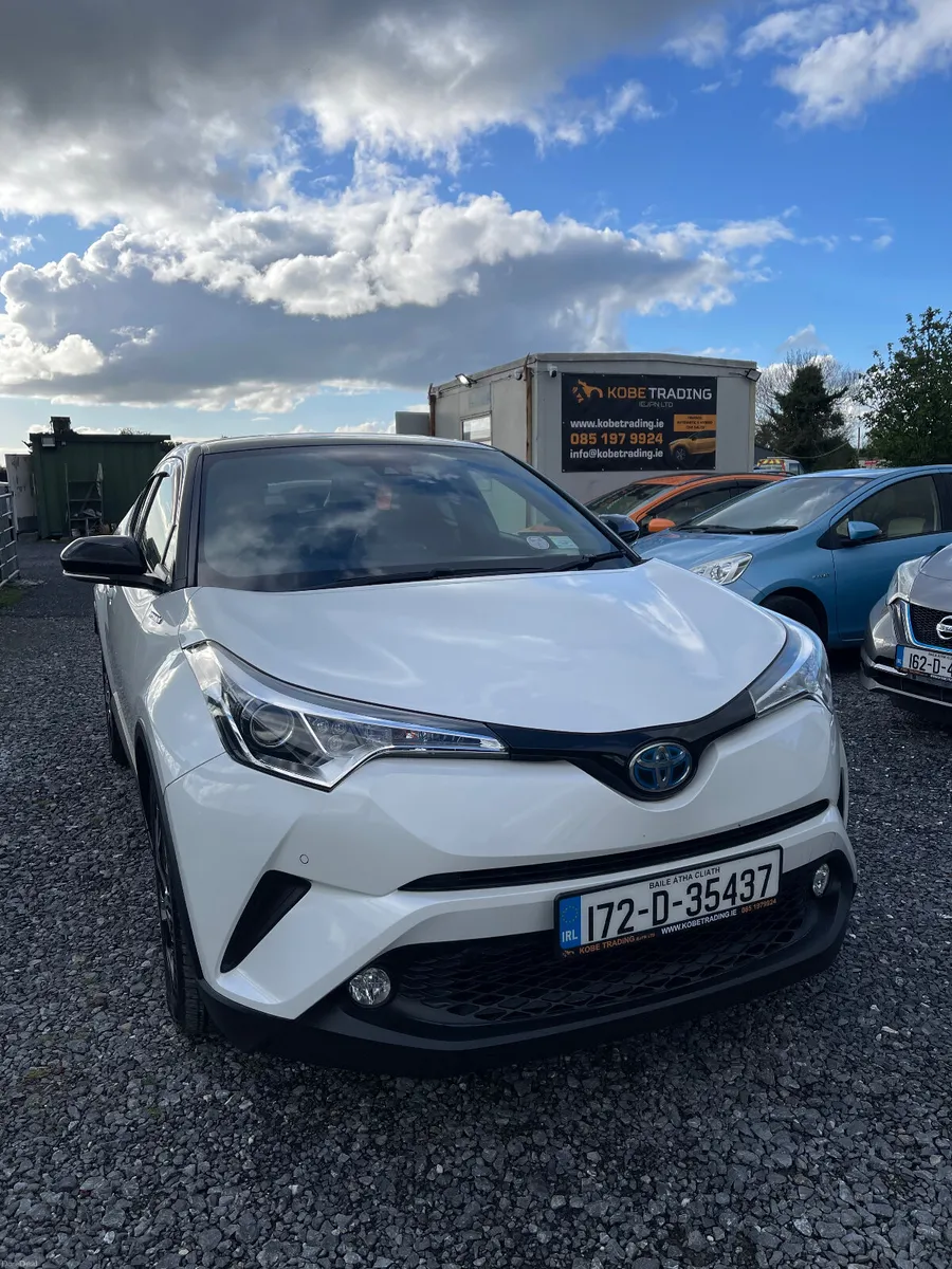 Toyota C-HR 2017 Excellent condition - Image 3