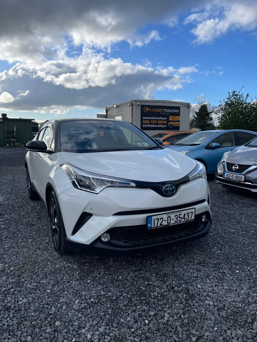 Toyota C-HR 2017 Excellent condition - Image 1