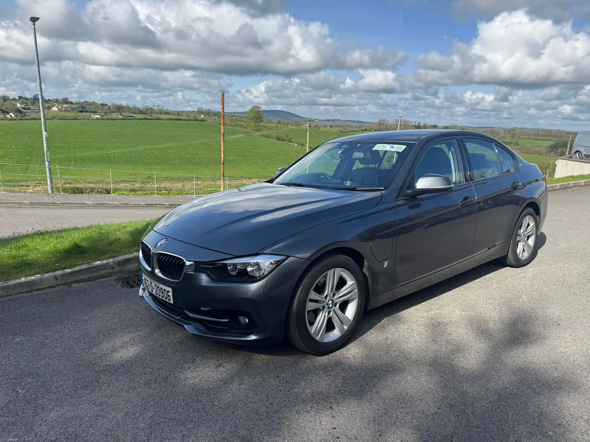 BMW 330 New NCT 05/2028 I accept any verification. - Image 2