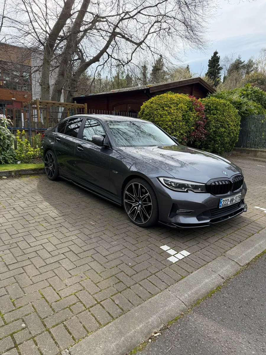 BMW 330e, Auto 20” M Sport Alloys - Image 4