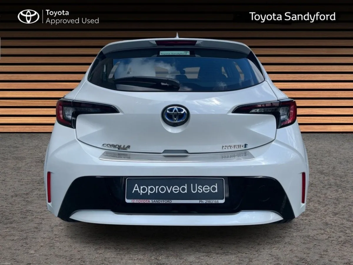 Toyota Corolla HYBRID LUNA HATCHBACK - VERY LOW MI - Image 4