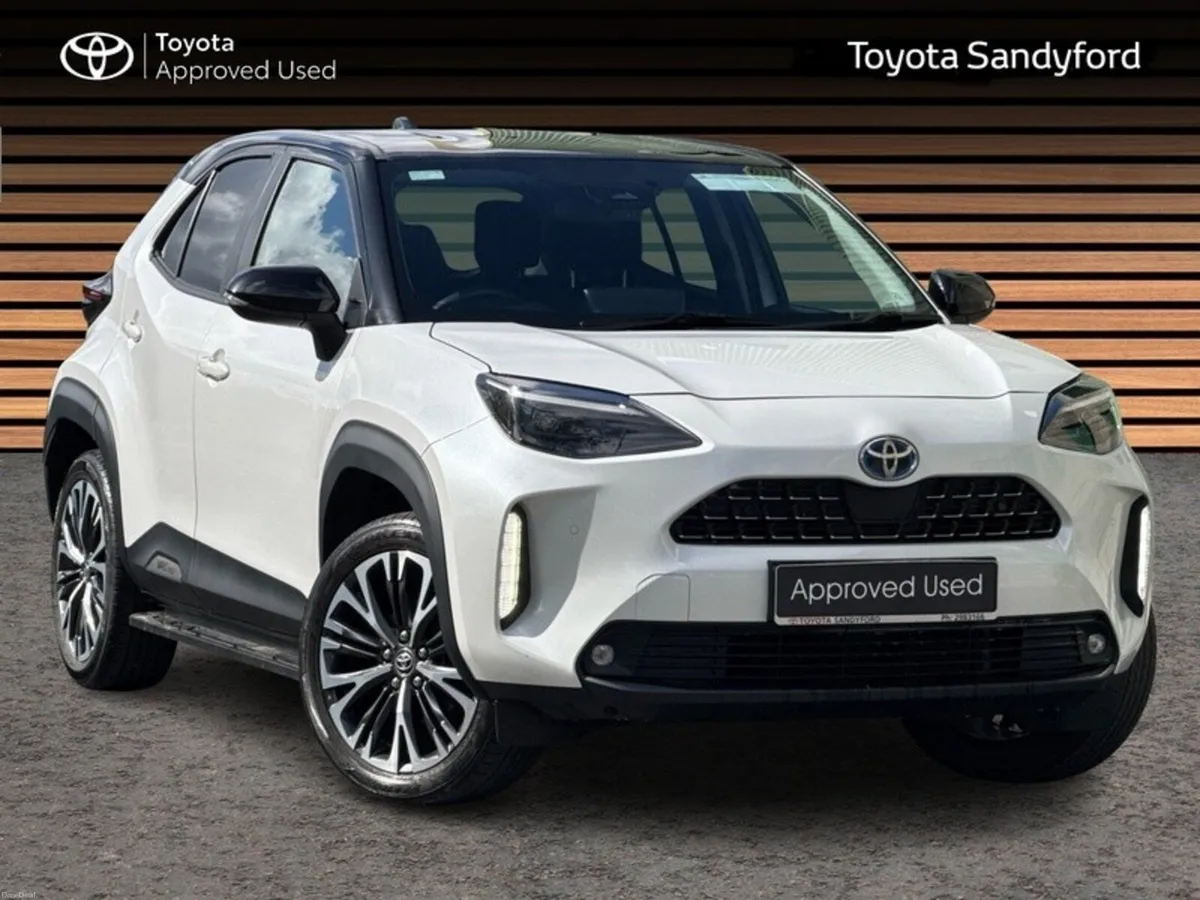 Toyota Yaris Cross SOL TOP SPEC HYBRID AUTO // SID - Image 1