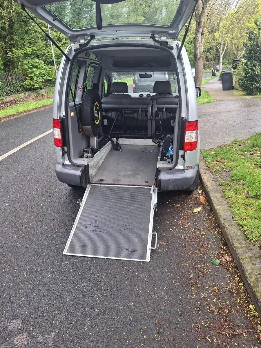 Volkswagen Caddy 2008 - Image 2