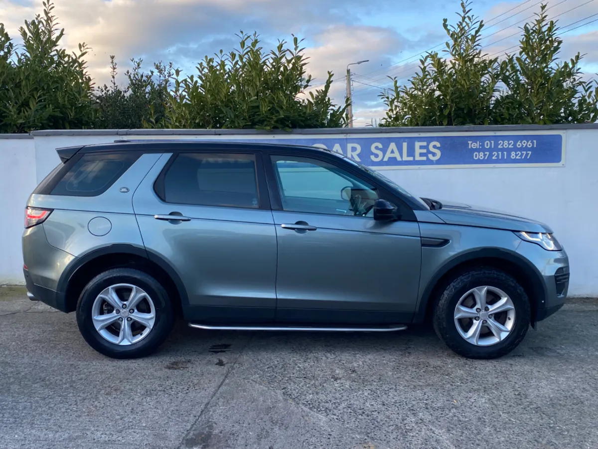 Land Rover Discovery 2.2 Dsl 5 Seat Auto - Image 2