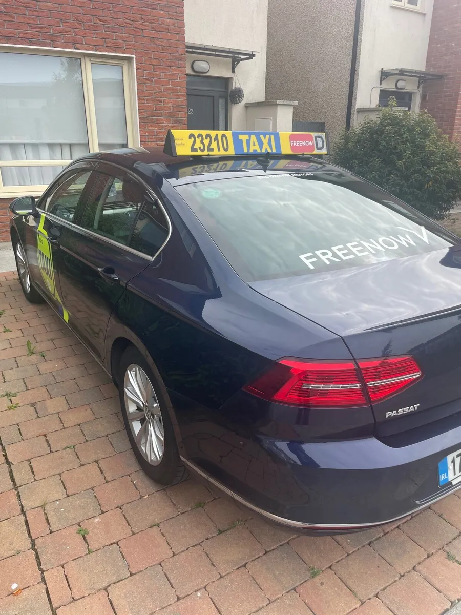 Volkswagen Passat 2017 - Image 1