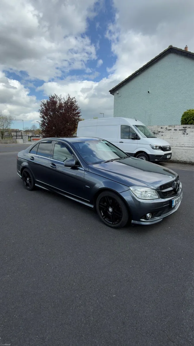 Mersedes Benz Automatic - Image 2