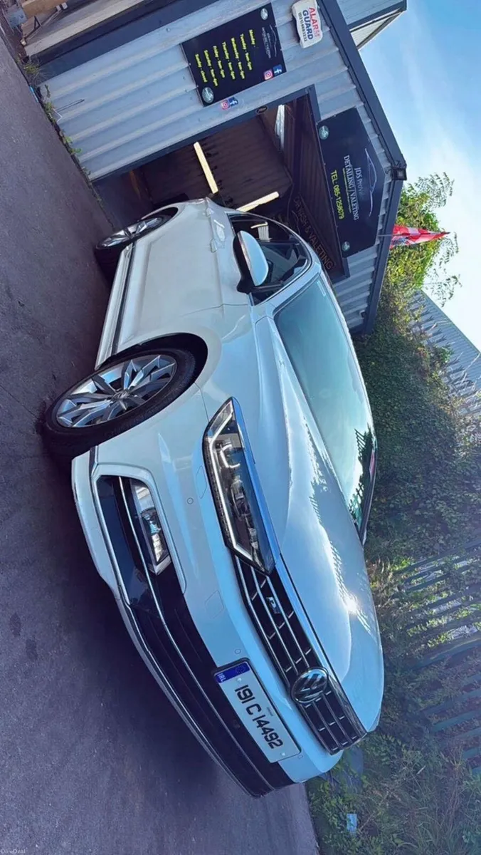 Volkswagen Passat Rline - Image 1