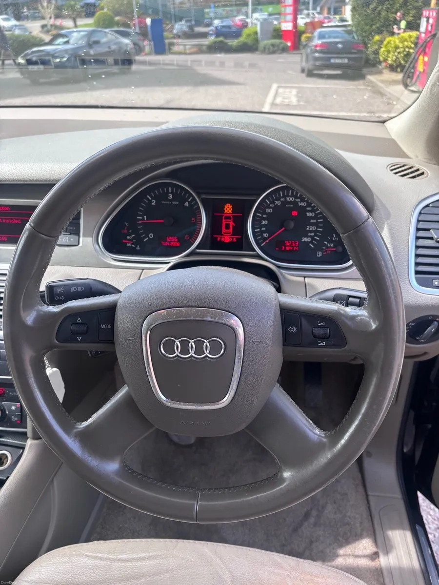 AUDI Q7 - Image 4