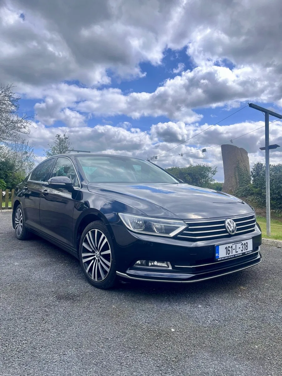 Volkswagen Passat - Image 1