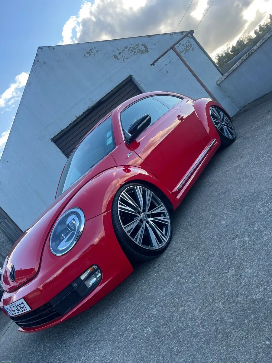 Volkswagen Beetle 2013 - Image 1