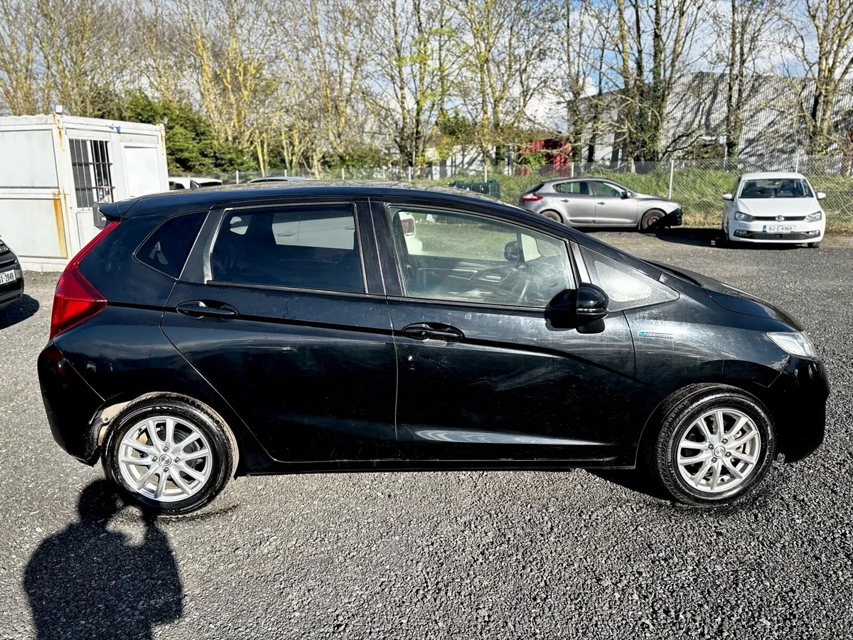 Honda fit hybird leather package - Image 4