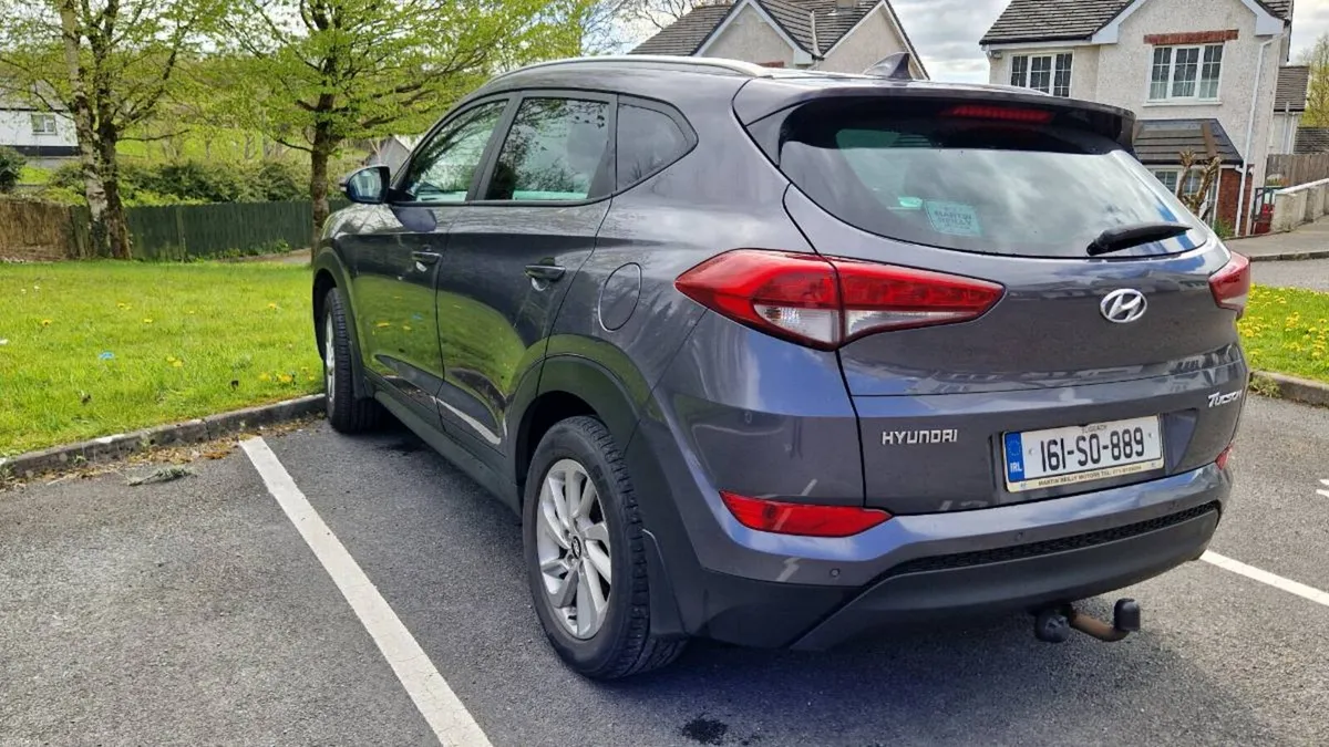 2016 HYUNDAI TUCSON EXECUTIVE - Image 2
