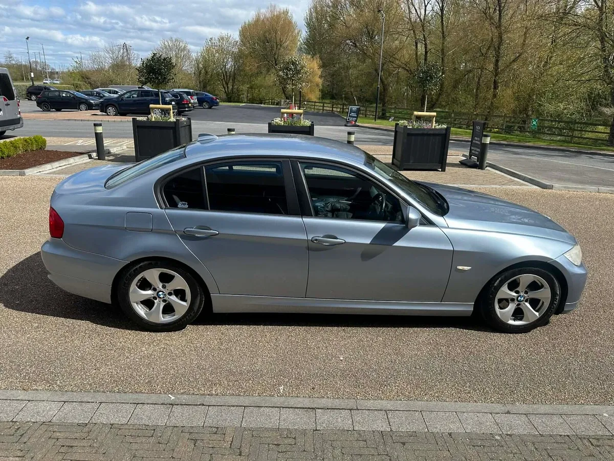 BMW 320D E90 2010 NCT AND TAX LOW MILES - Image 4