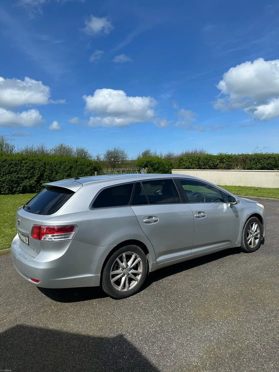 Toyota avensis - Image 2