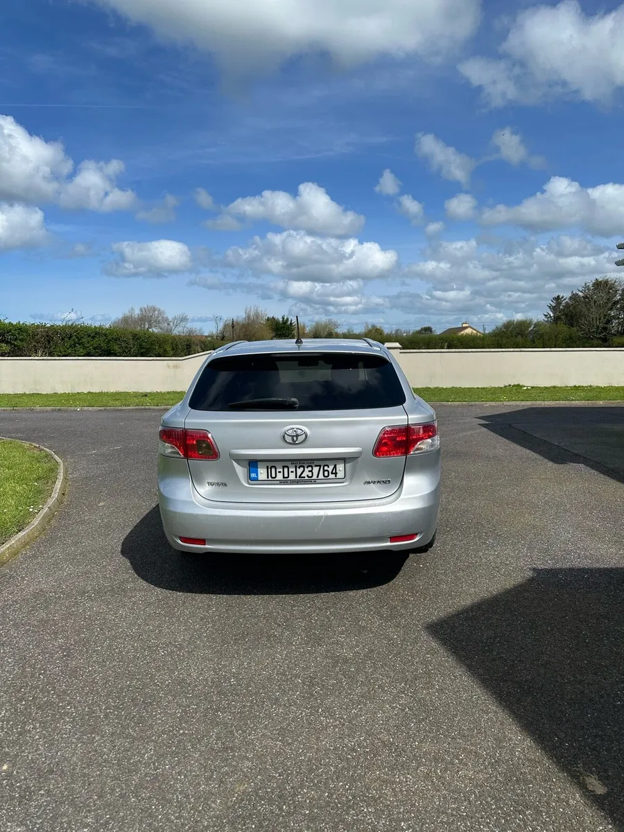 Toyota avensis - Image 3