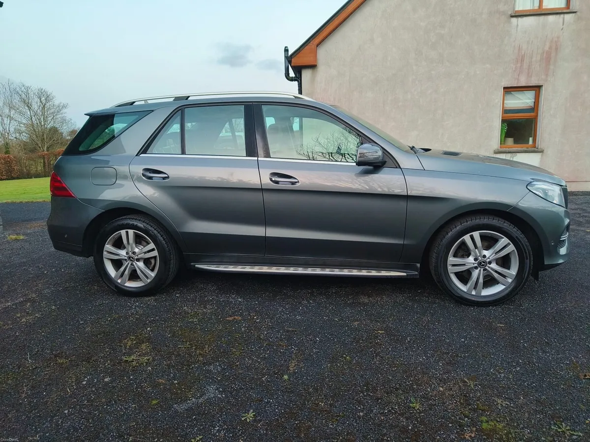 Mercedes-Benz GLE 2018 - Image 3