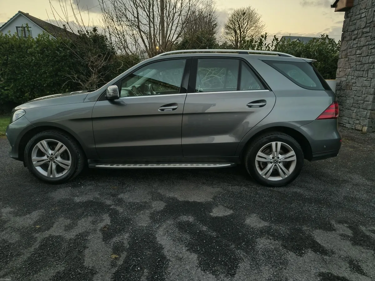 Mercedes-Benz GLE 2018 - Image 4