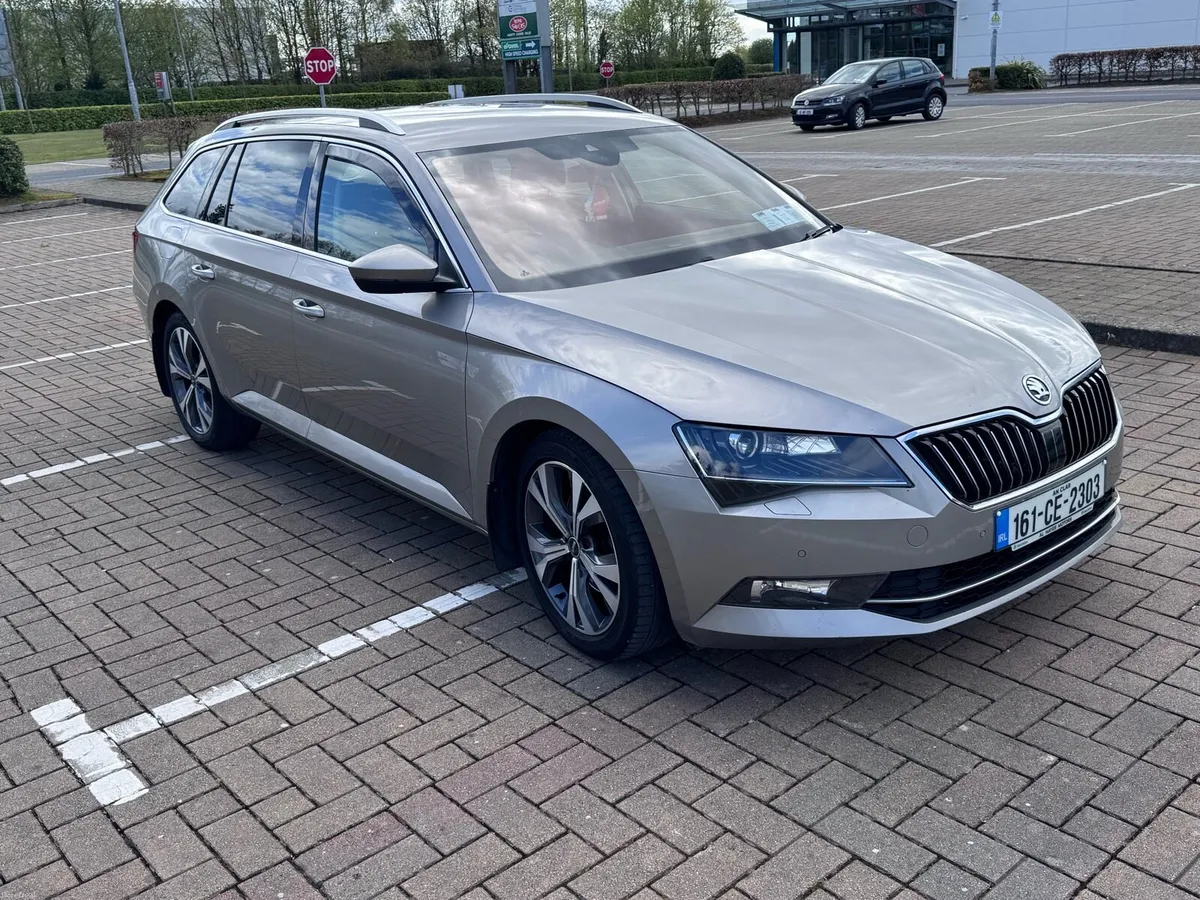 Skoda Superb Estate RARE 190bhp Auto - Image 2