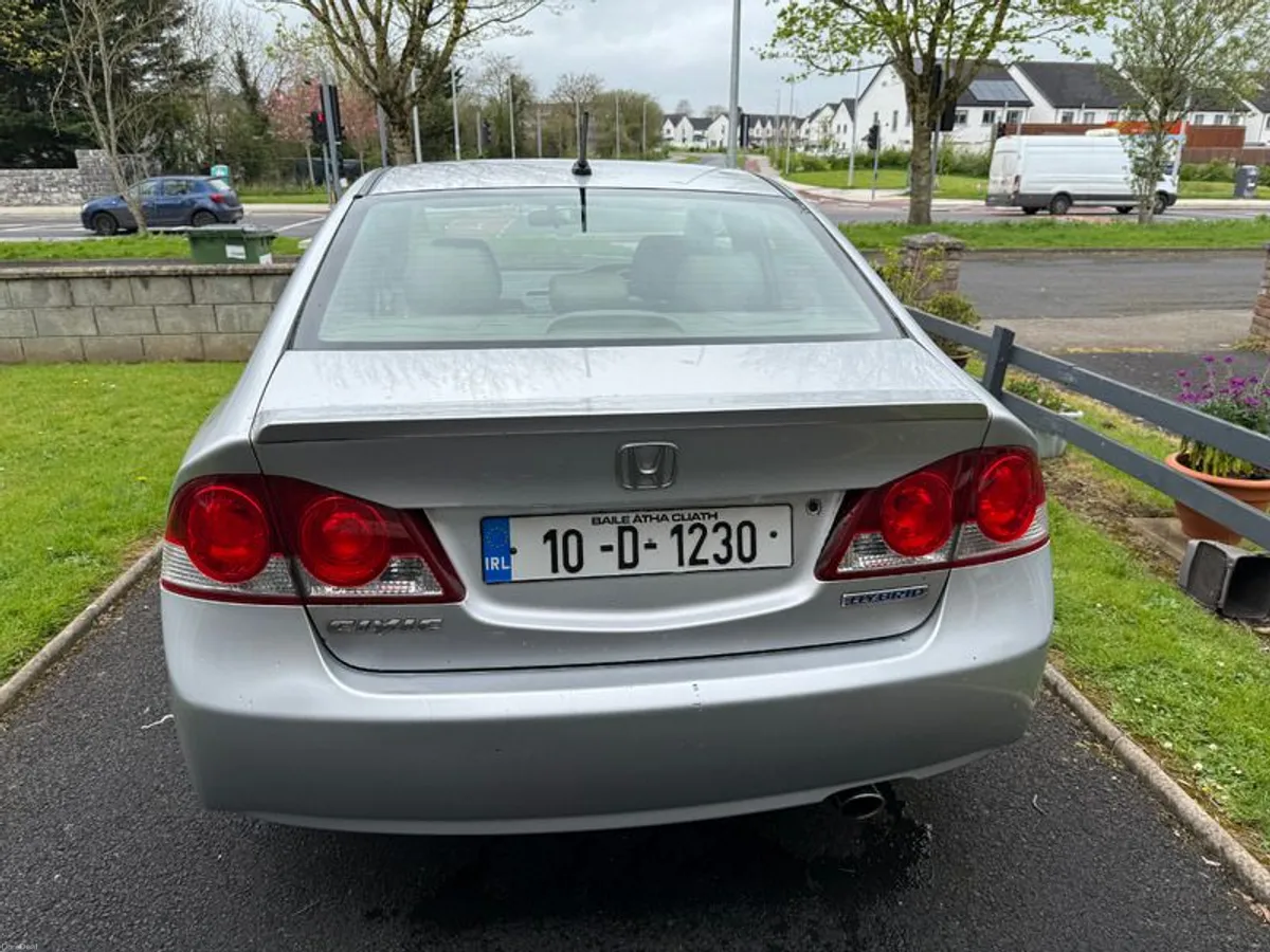2010 Honda Civic Automatic - Image 2