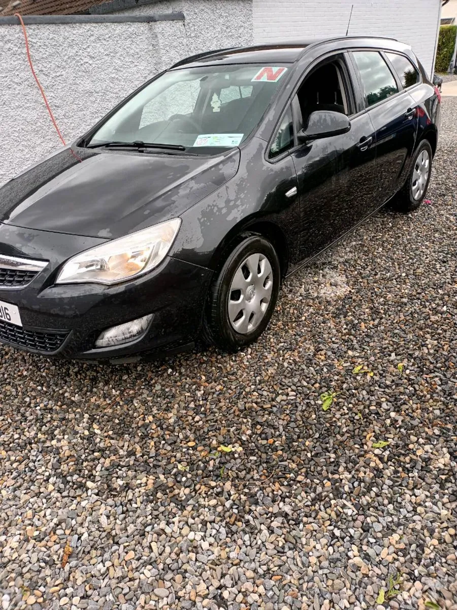 2011 opel astra Estate 1,7 diesel Nct9/26 Tax 7/26 - Image 3