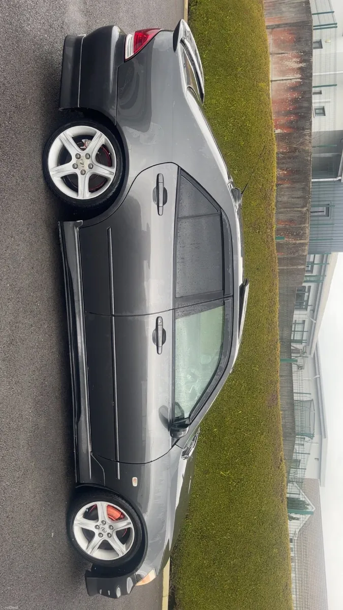 Lexus IS 2001 - Image 2