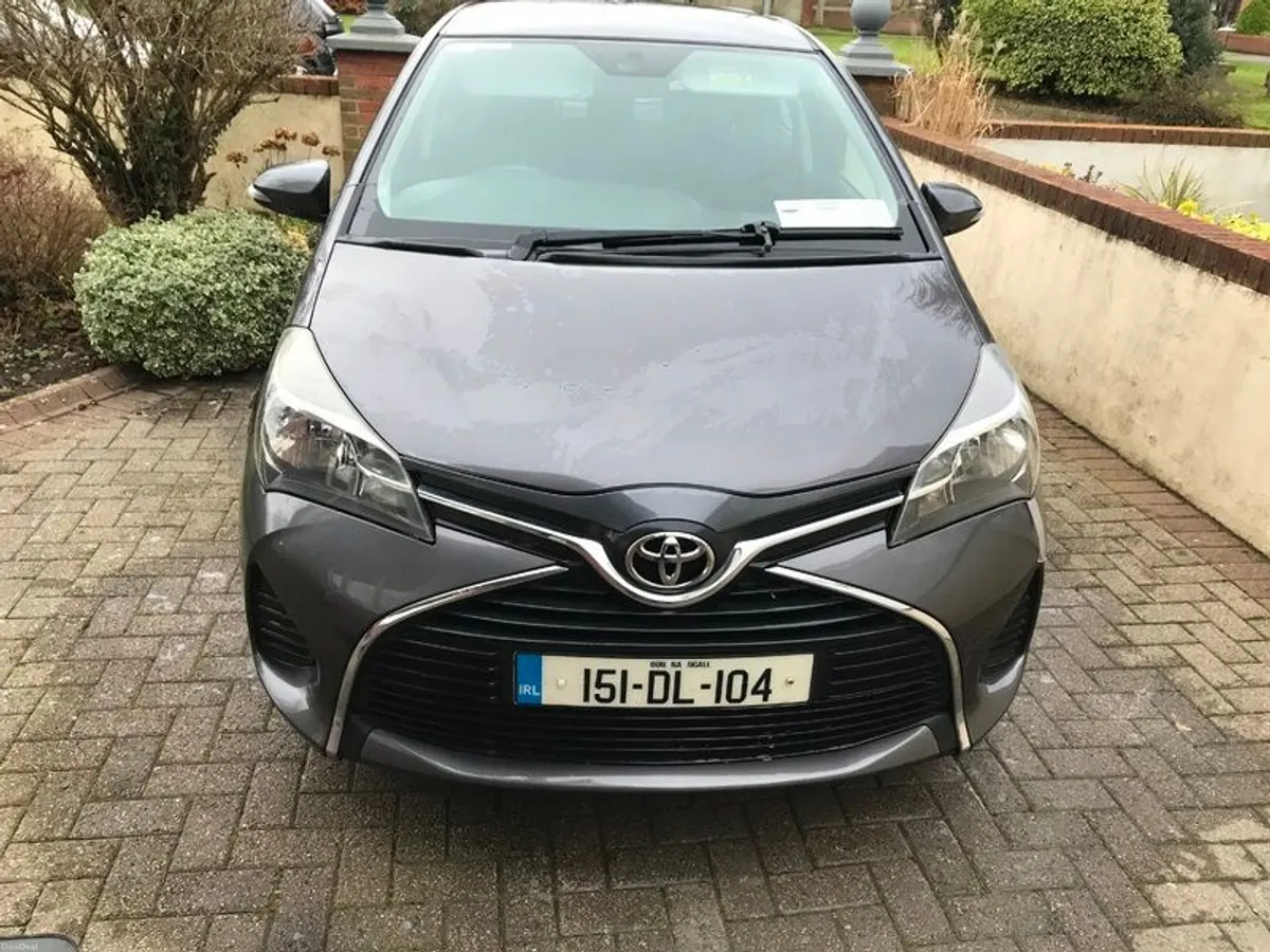 2015 Toyota Yaris - Image 1
