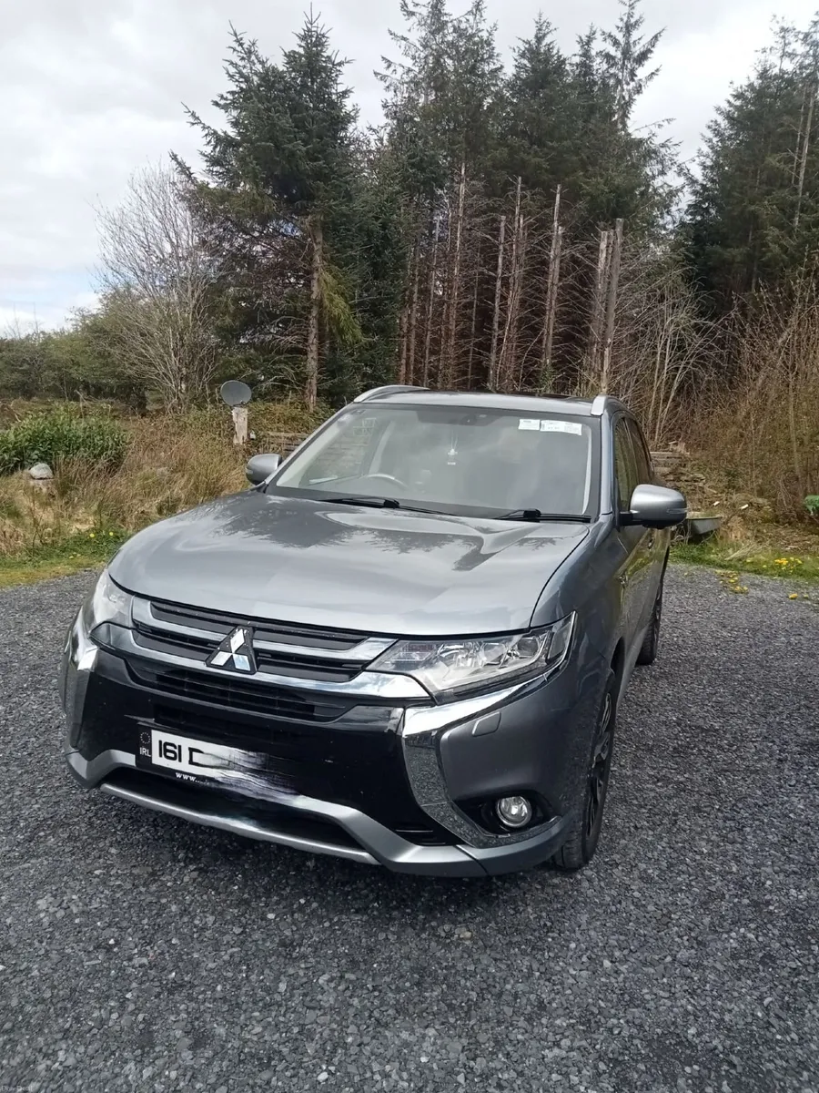Mitsubishi Outlander PHEV 2016 High Spec | 4WD | - Image 2