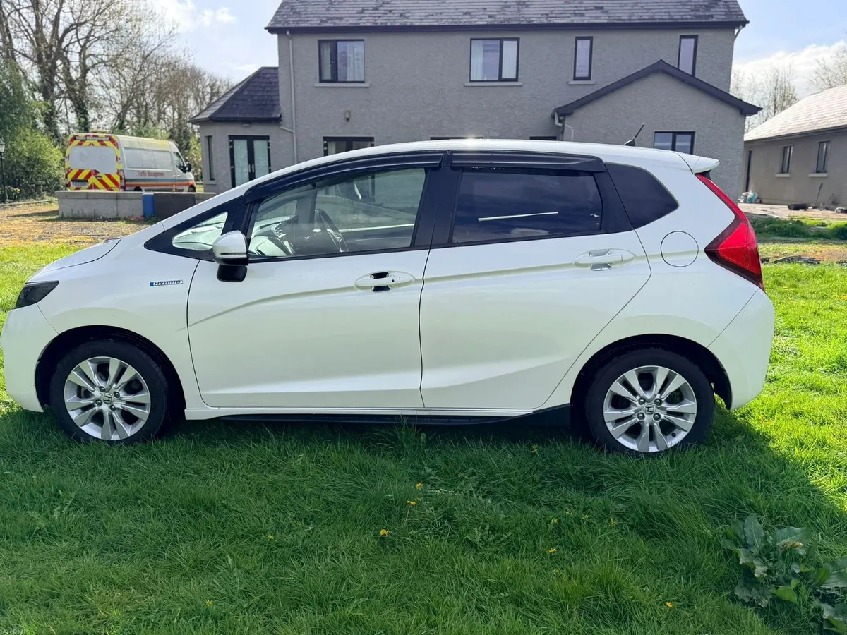 Honda Fit 2015 - Image 4