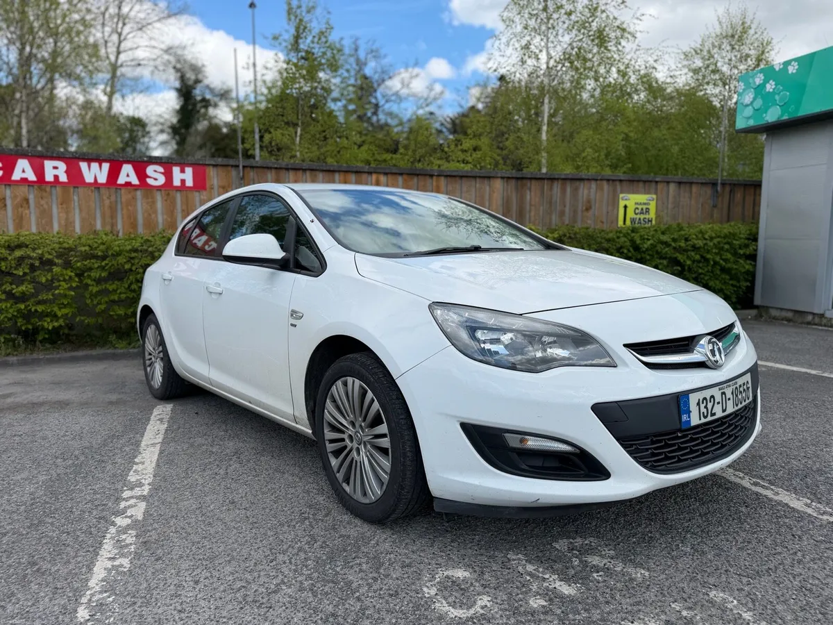 OPEL ASTRA 1.4 244KM loads of service history - Image 2