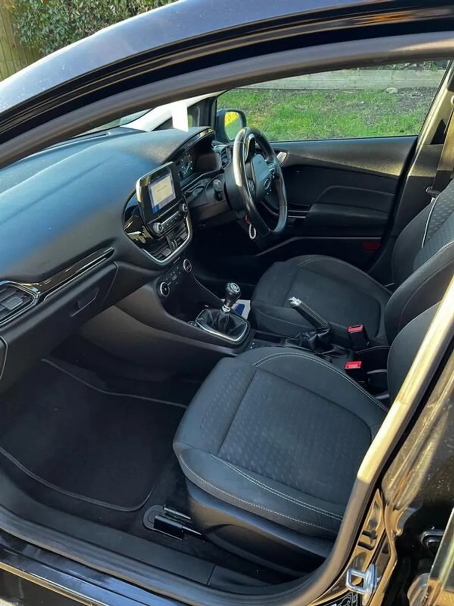 2018 Ford Fiesta - Image 4