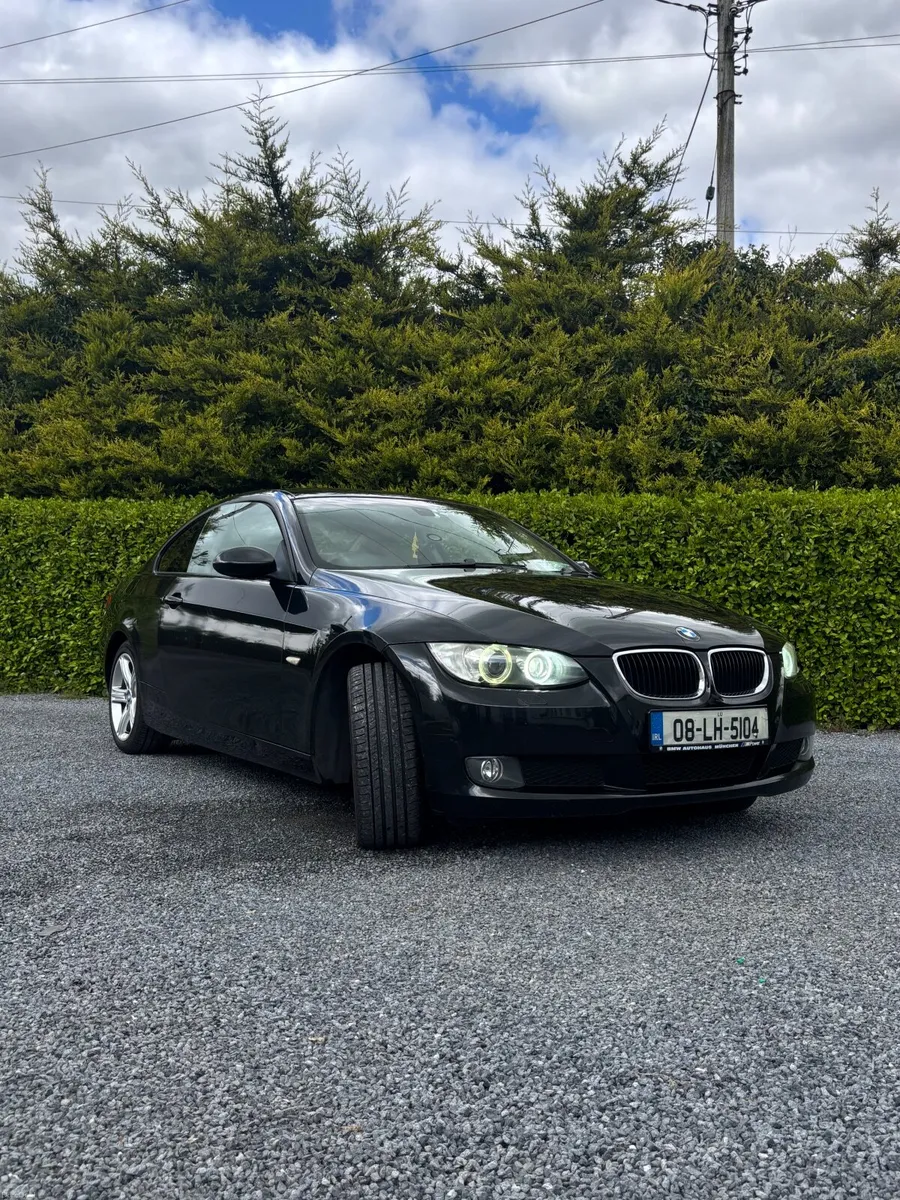 BMW 3-Series 2008 - Image 2