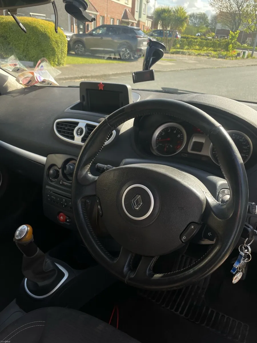 2010 RENAULT CLIO , TAX & NCT 158KM - Image 4