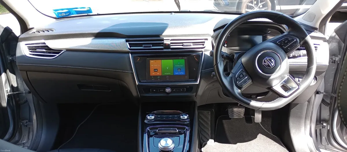 MG5 EV Exclusiv Great Condition – 2 years warranty - Image 3