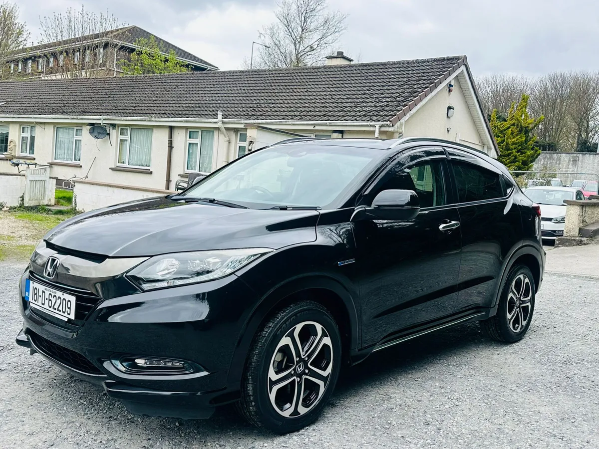 Honda Vezel 2018 1.5 Hybrid Auto 39000 KM ONLY - Image 4