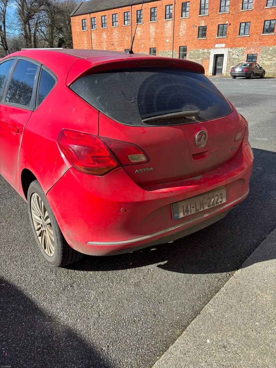 Vauxhall Astra J - Image 3