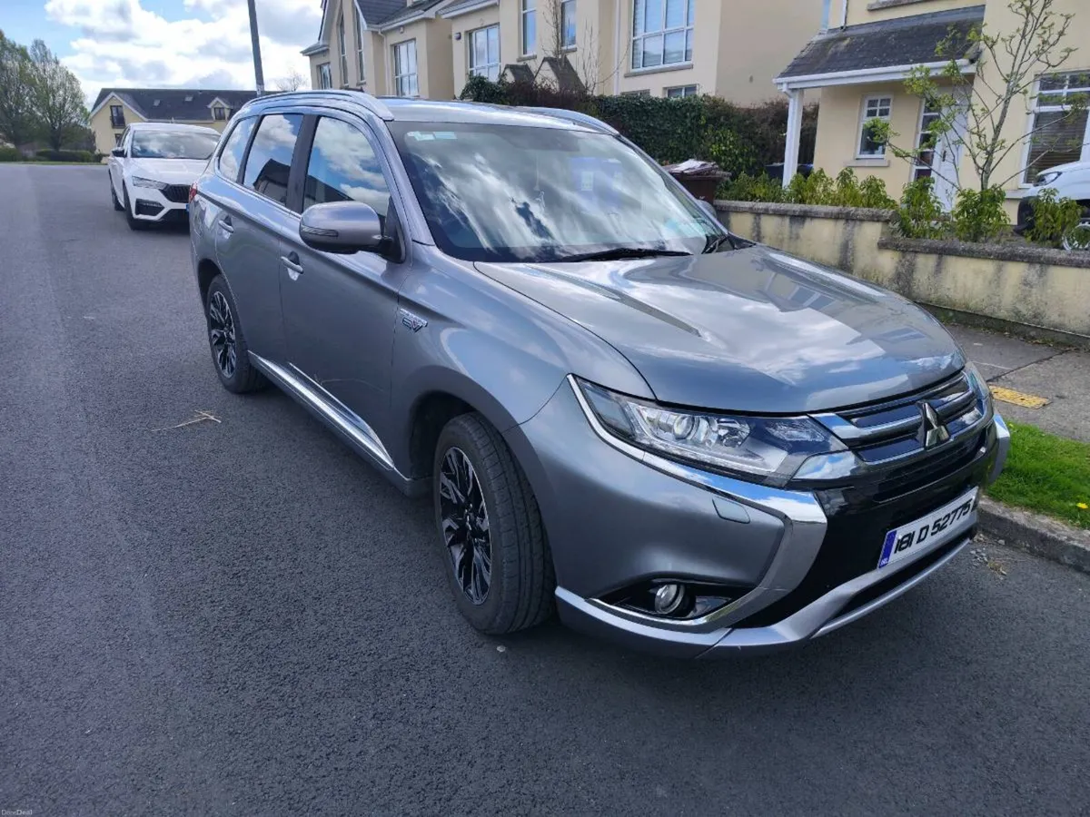 Mitsubishi outlander 2018 PHEV - Image 1