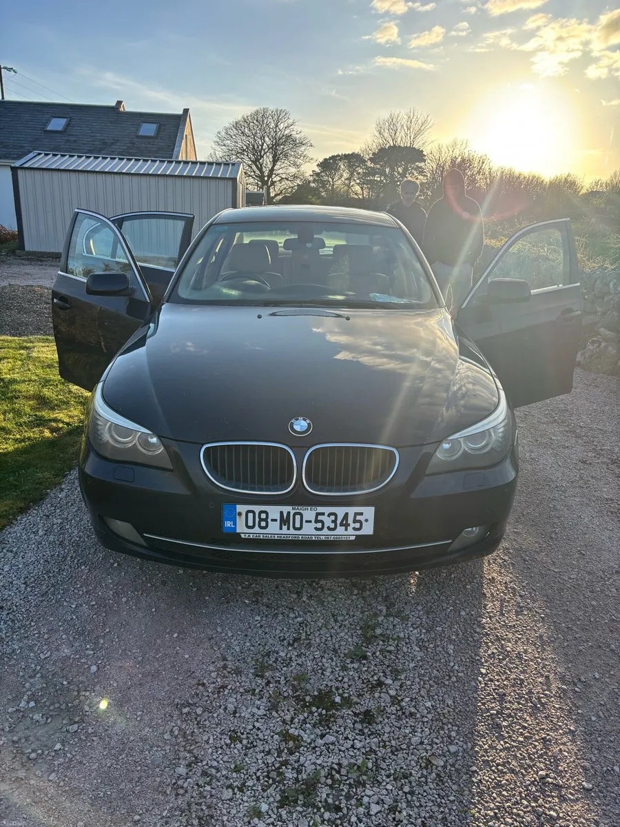 BMW 5 series - Image 1