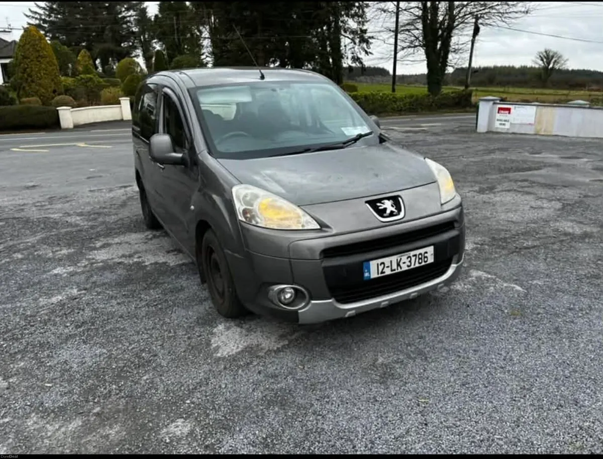 Peugeot partner wheelchair accessible no nct taxed - Image 3