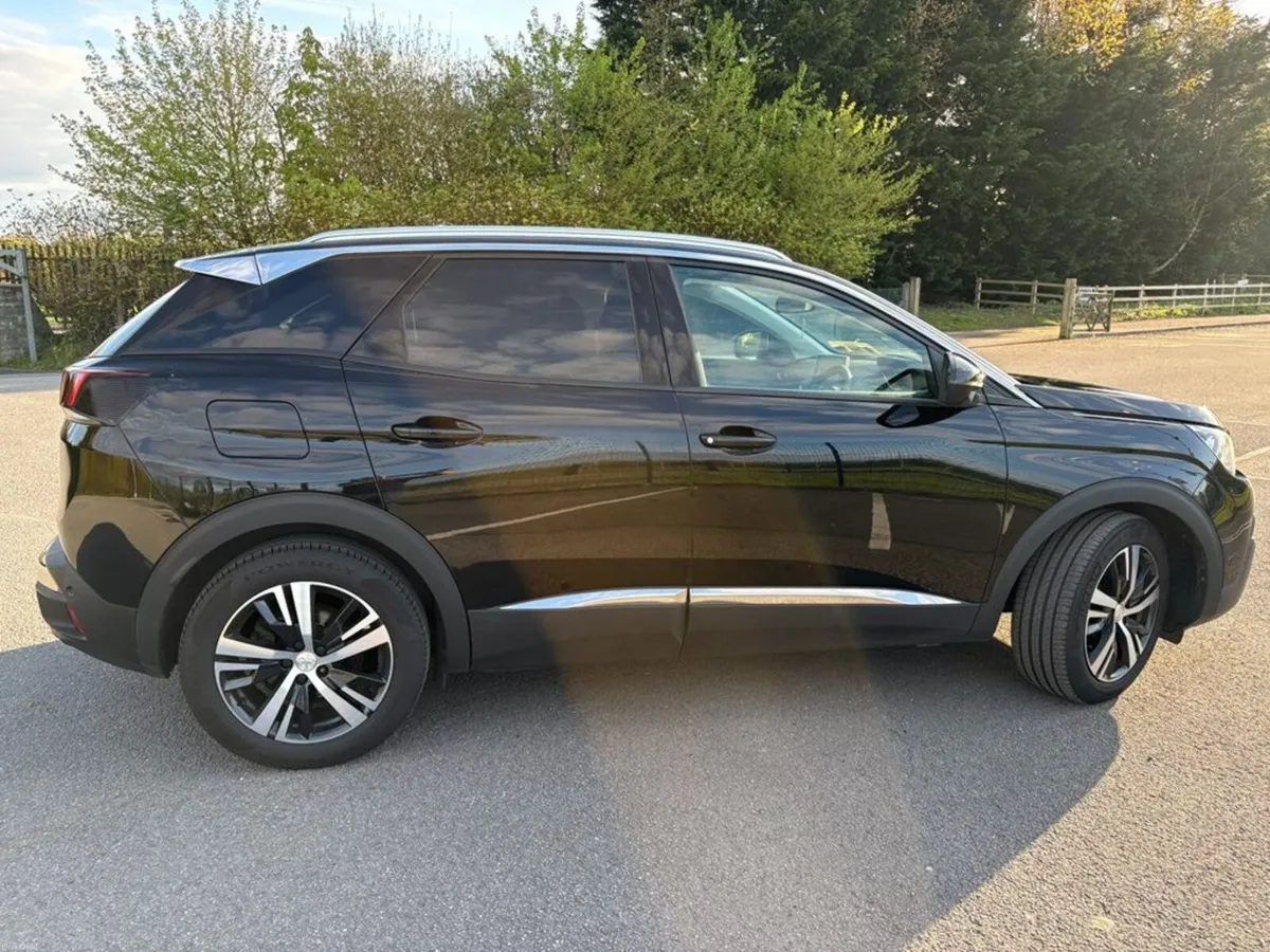 Peugeot 3008 2019 1.5HDI Allure - Image 4