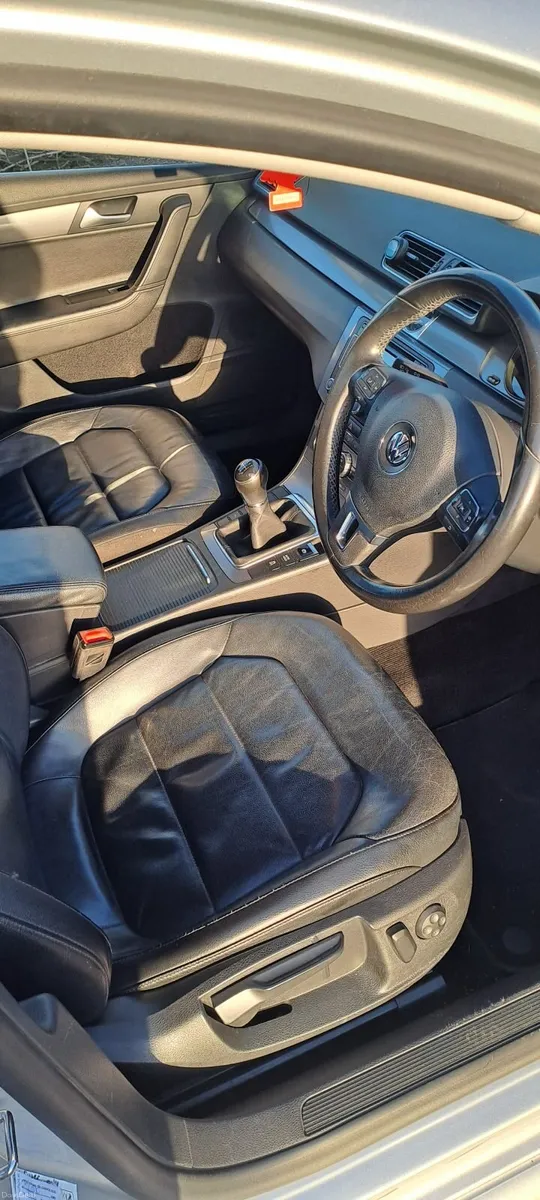 Volkswagen Passat 2014 - Image 5