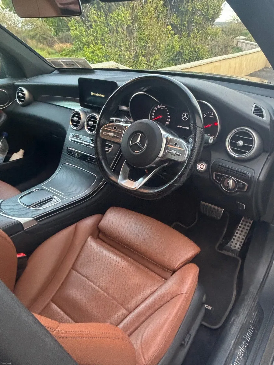Mercedes-Benz GLC 2021 - Image 2